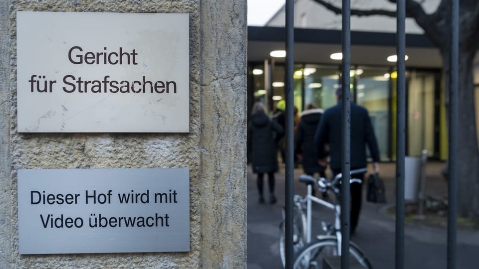 Schild des Gerichtes für Strafsachen in Basel