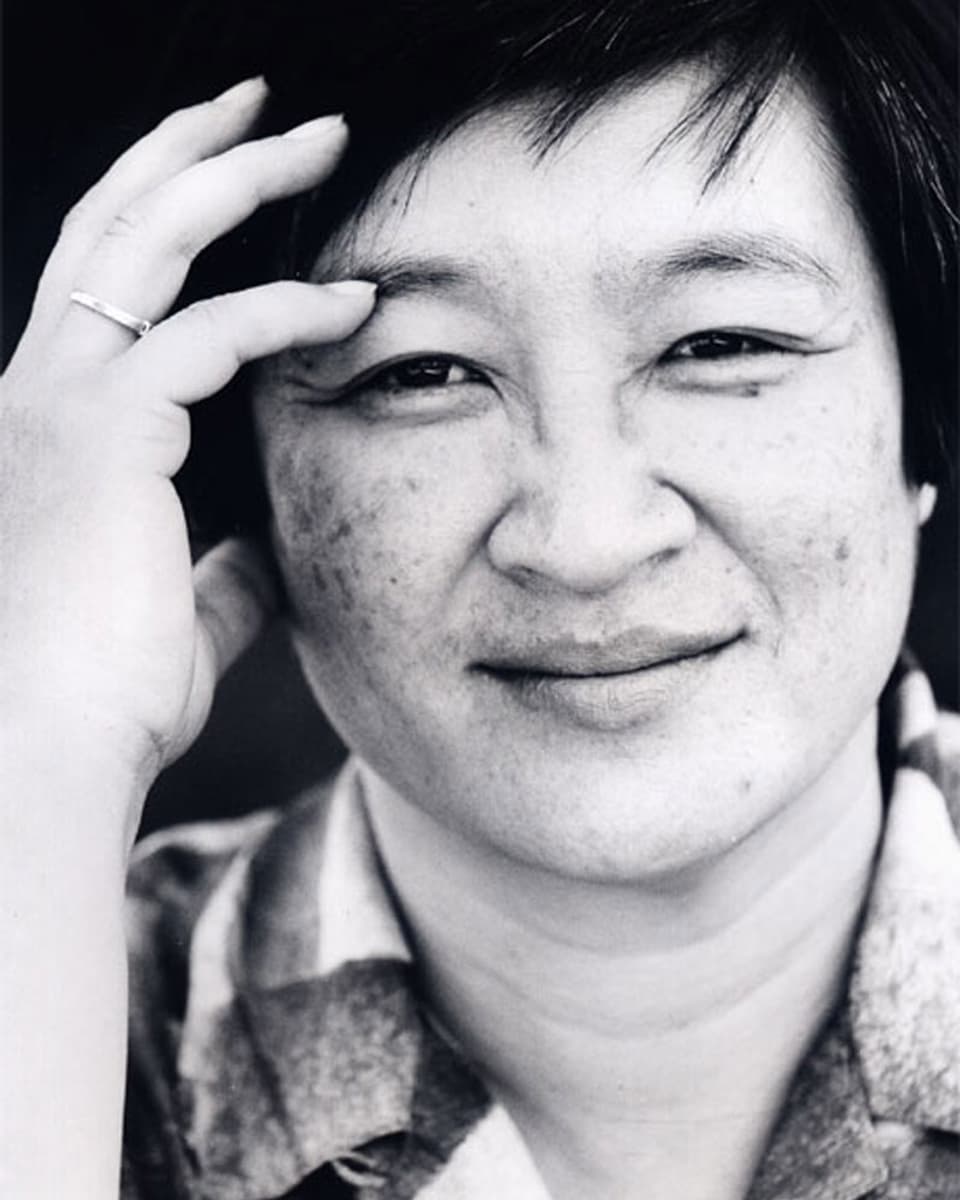 Schwarz-weiss-Porträt von Helen Mack Chang