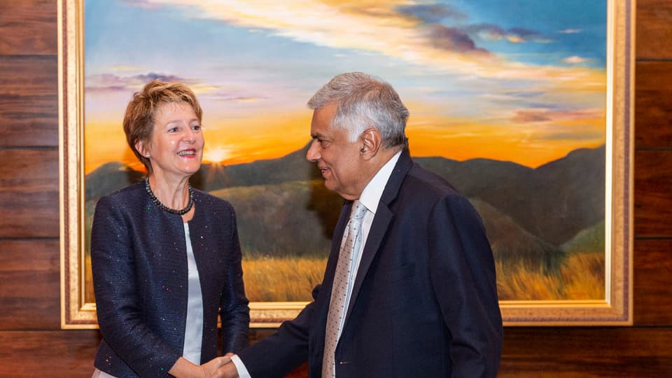 Bundesrätin Simonetta Sommaruga und der srilankische Premier Ranil Wickremesinghe.