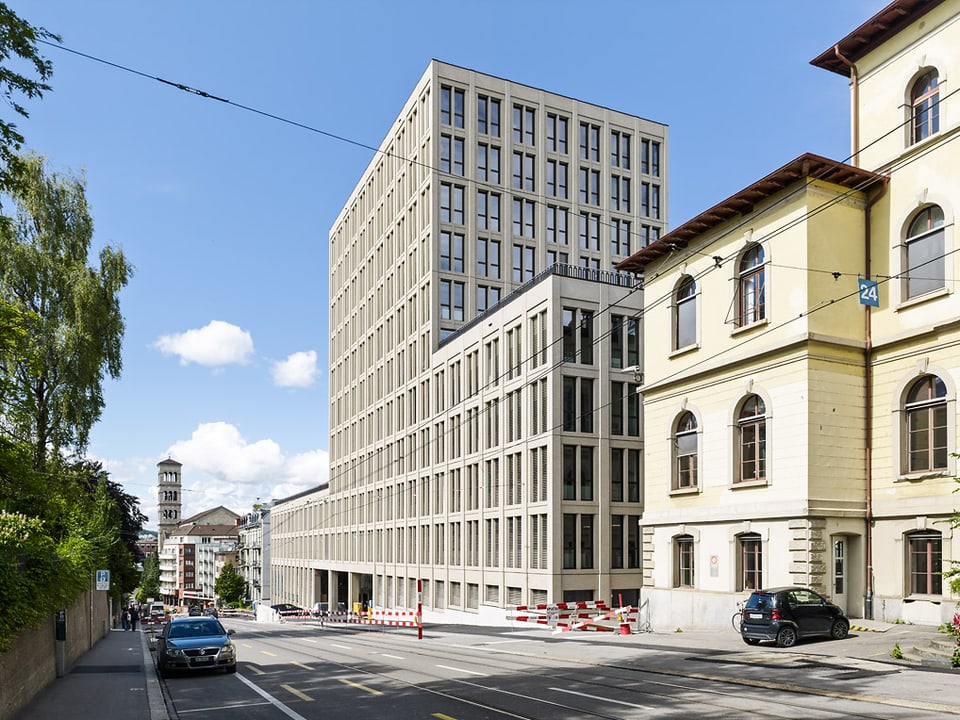 Das neue Gebäude, genannt LEE, an der Leonhardstrasse, Gebäude E.