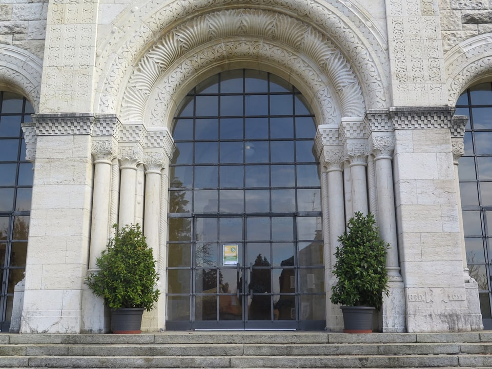 Eingangstüren der Kirche Romanshorn