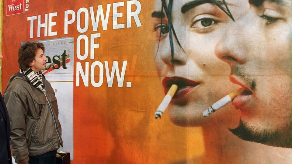 Tabakwerbung auf Plakatwand