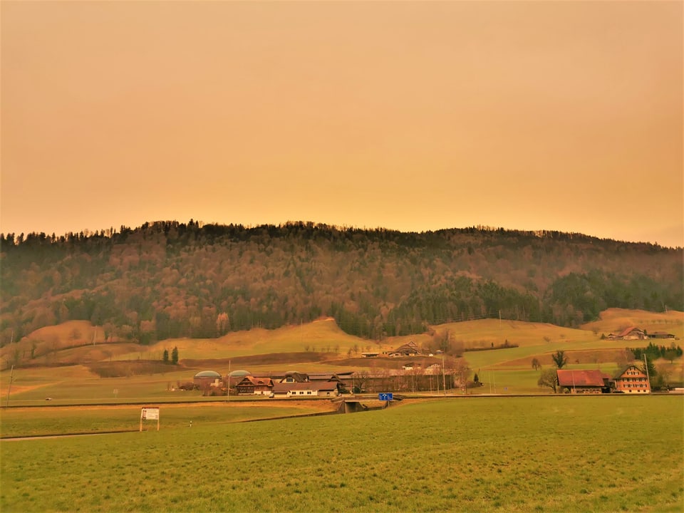 Oranger Himmel.