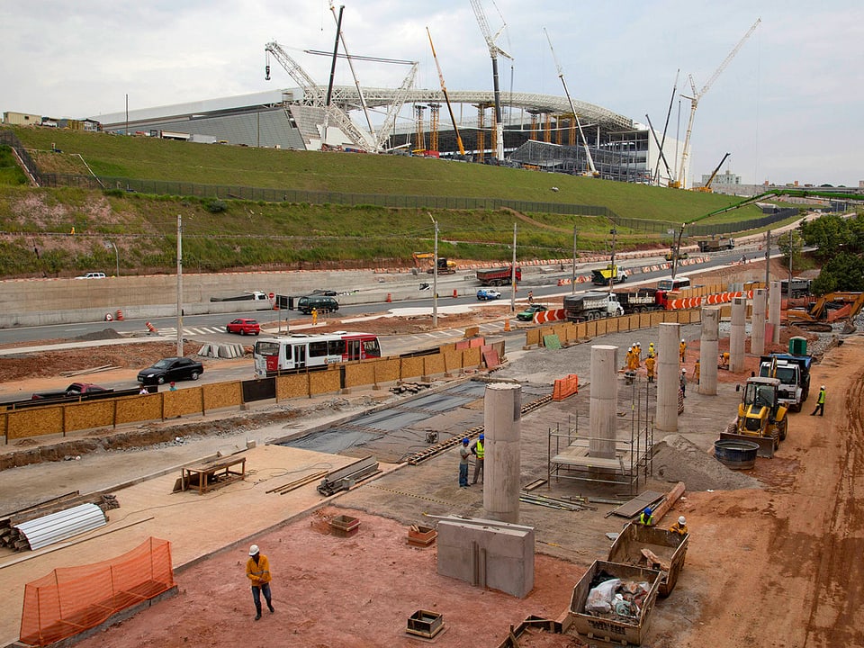Blick auf die Baustelle eines Busbahnhofes in Sao Paolo.