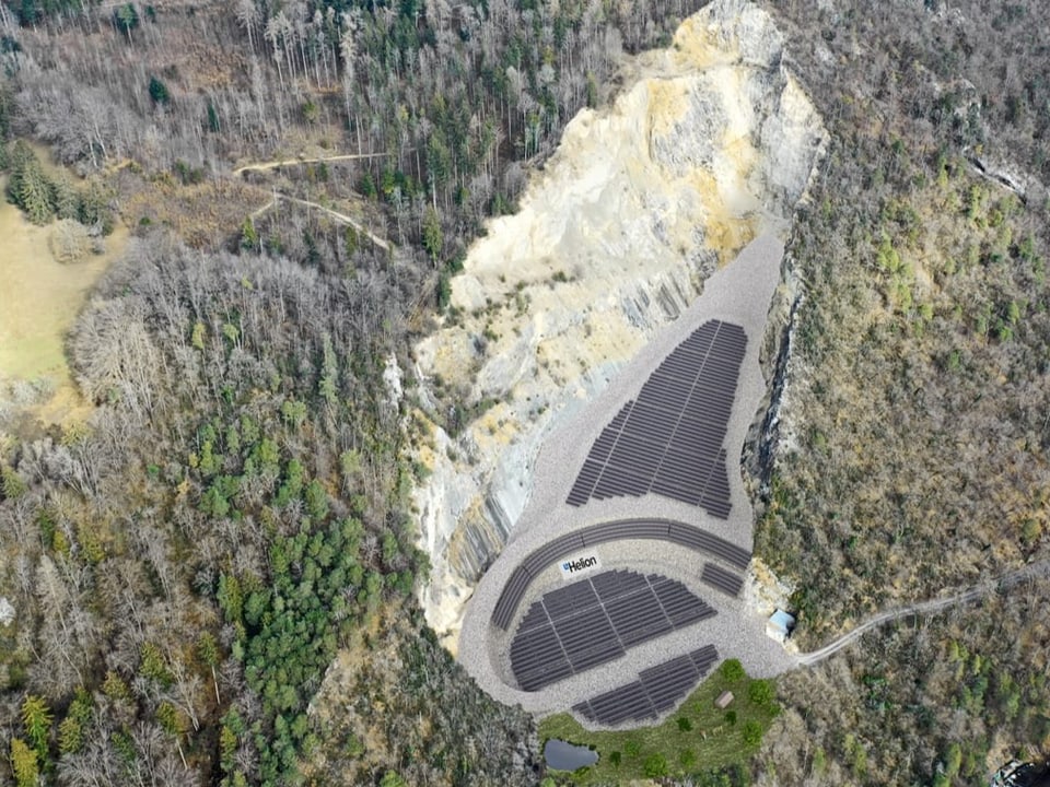 Visualisierung Solaranlage in einem Steinbruch.