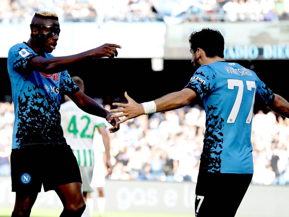 Napolis Traum-Duo Victor Osimhen und Chwitscha Kwarazchelia.
