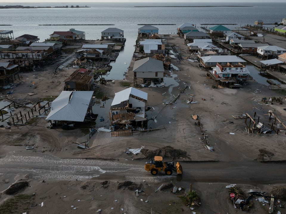 Auch in Louisiana hinterliess «Ida» ihre Spuren: Zerstörte Häuser und Geschäfte auf der Grand Isle.
