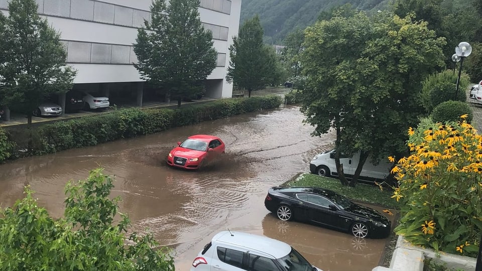 Überflutete Strasse. 