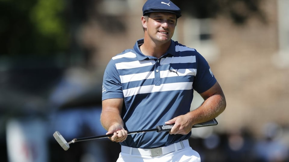 Golfer mit der Statur eines Schwingers Bryson DeChambeau.