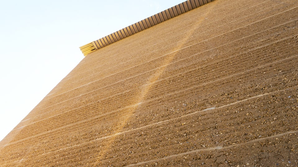 Fassade aus Lehm. 
