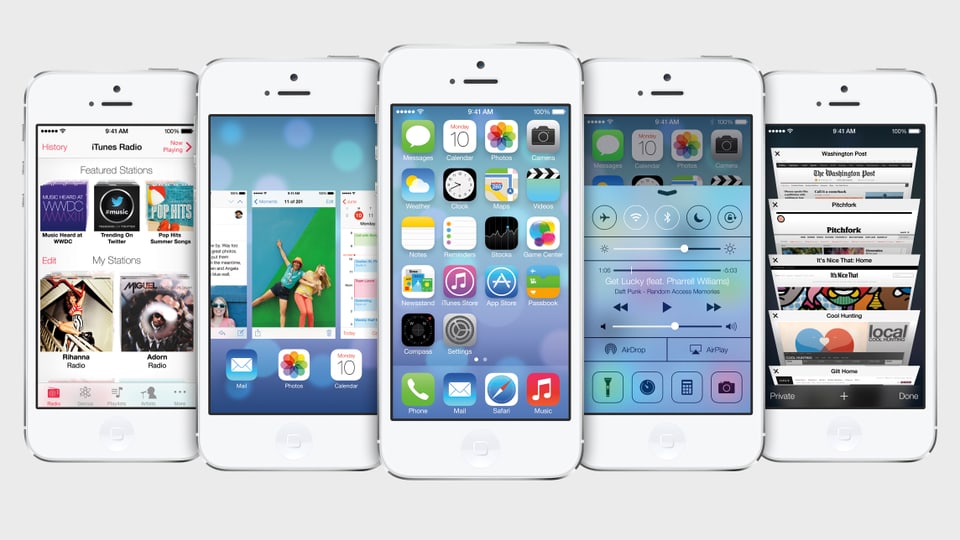 Fünf nebeneinandergestellte iPhone-Bildschirme