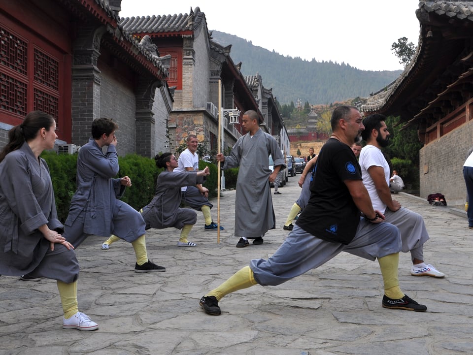 Kung-Fu-Touristen beim Training.