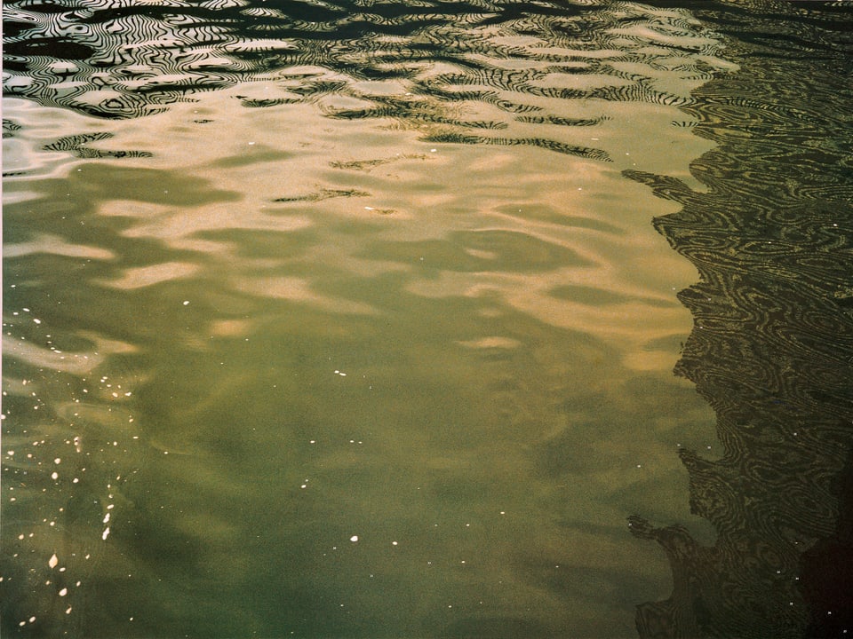 Roni Horn: «Still Water» (The River Thames, for Example), 1999.