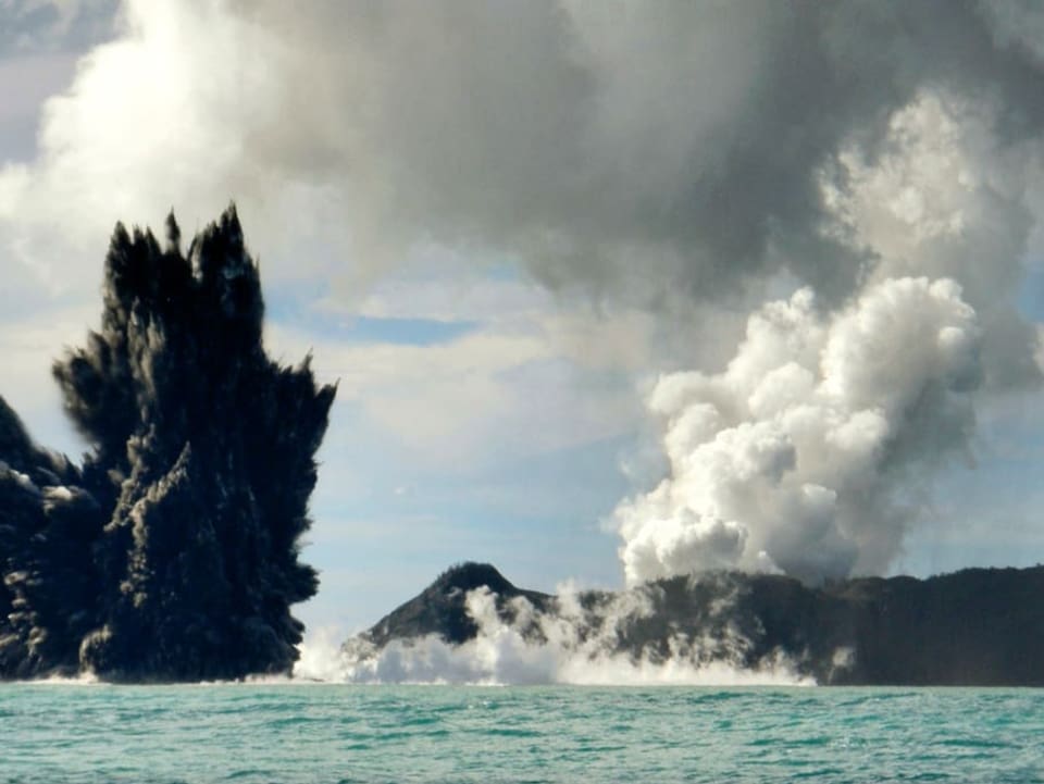 Der Vulkan Hunga Tonga-Hunga Ha'apai brach im Januar 2022 aus