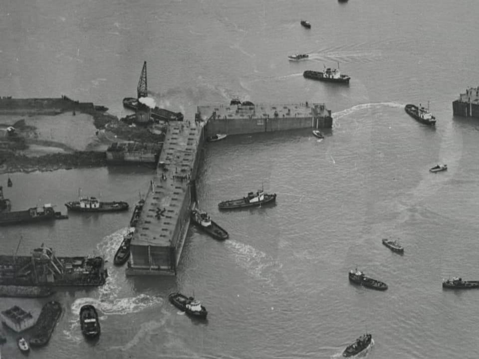 The flooding can be seen in the picture.