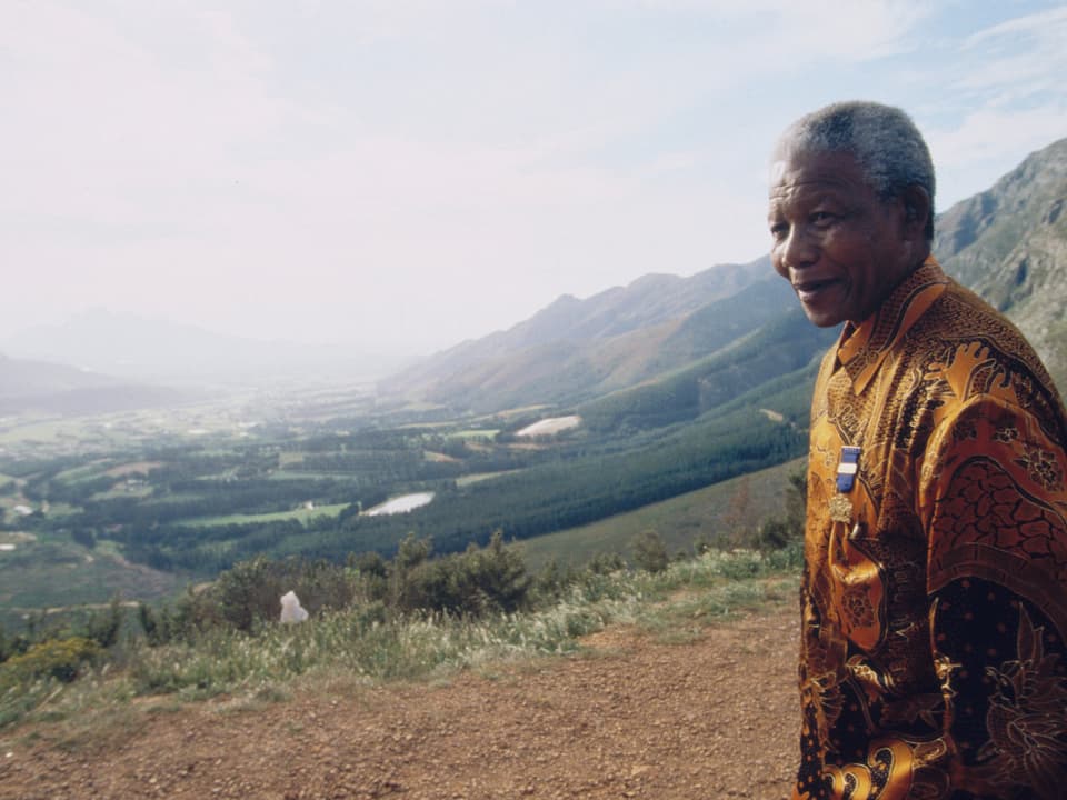 Nelson Mandela 1997 auf dem Franschoek Pass, einem geschätzten Aussichtspunkt des damaligen Präsidenten Südafrikas.