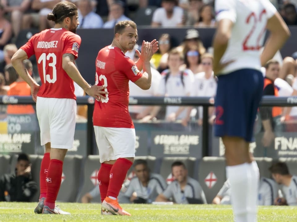 Ricardo Rodriguez (links), Xherdan Shaqiri und die Schweizer Nati.