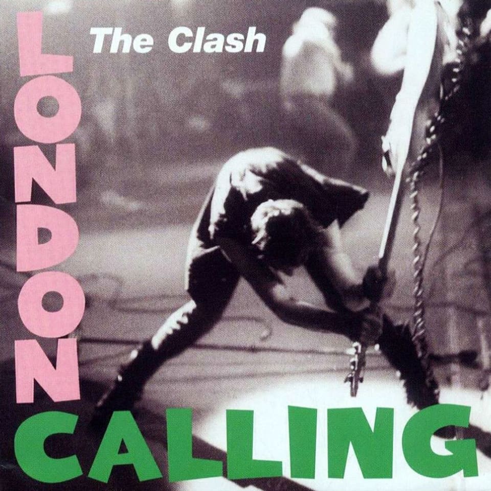 Cover des Albums London Calling, darauf hält ein Mann Gitarre über den Kopf