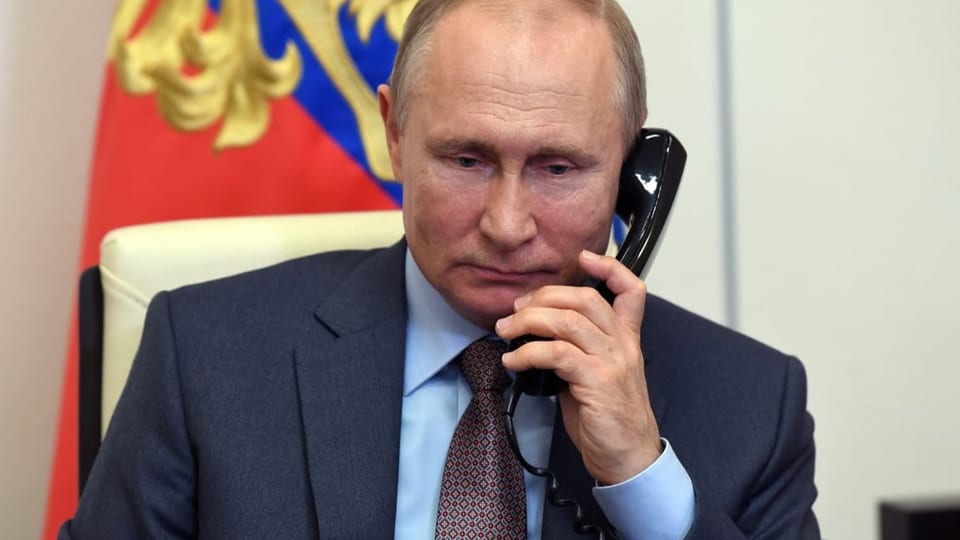 Putin am Hörer (Symbolbild)