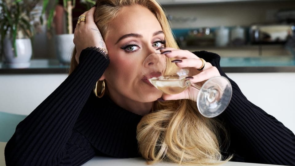 Adele trinkt 