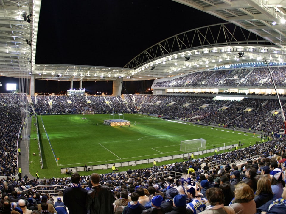 Fans des FC Porto bei einem Heimspiel