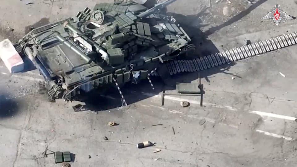 Die Aufnahme des russischen Verteidigungsministerium sollen einen der zerstörten Panzer zeigen.