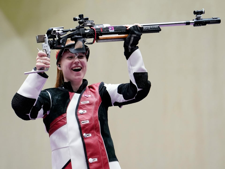 31. Juli: Nina Christen, Gold, Schiessen, 50 m Dreistellungsmatch Christen
