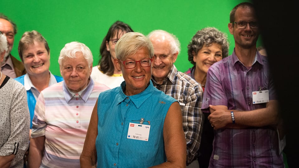 Die Gäste von «Hallo SRF! Kultur» während der anschliessenden Studioführung.