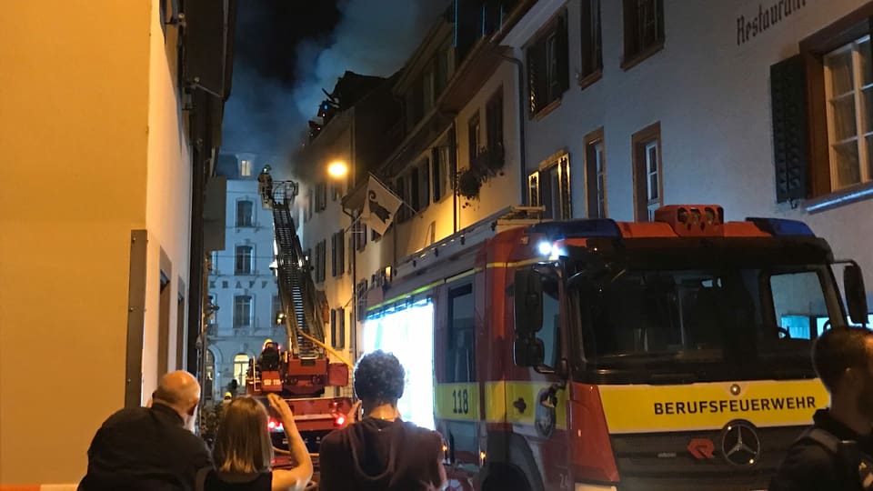 Löscheinsatz der Feuerwehr in der Rheingasse.