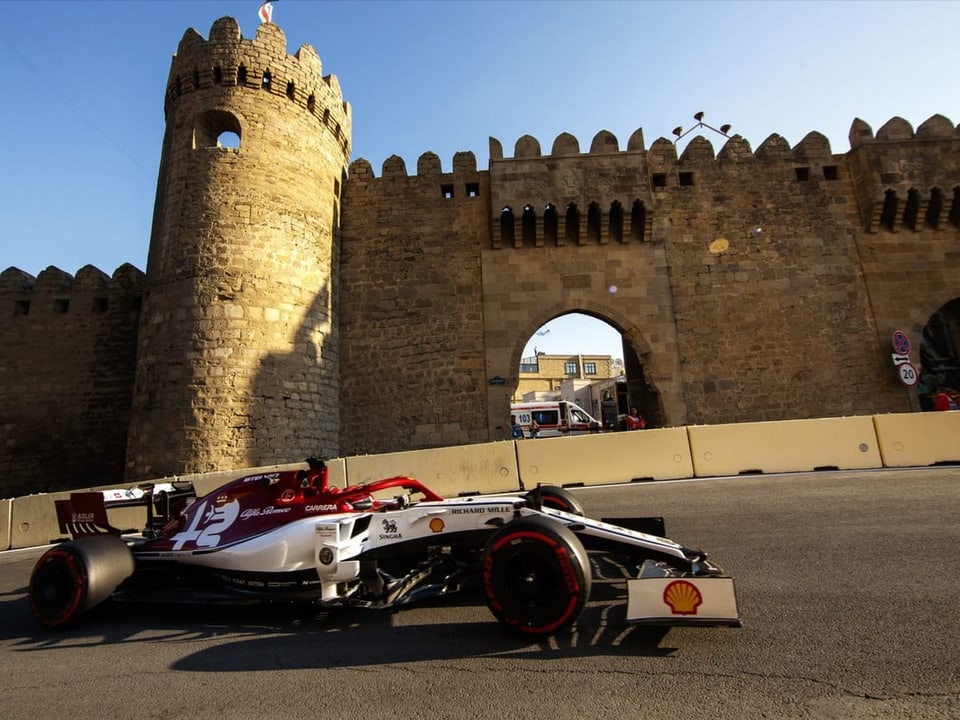Formel-1-Bolide in Baku
