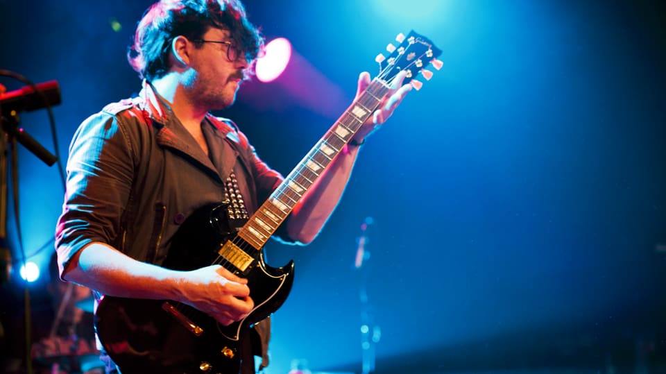 Gitarrist Nathan Howdeshell alias Brace Paine sorgt für funkige und punkige Elemente.