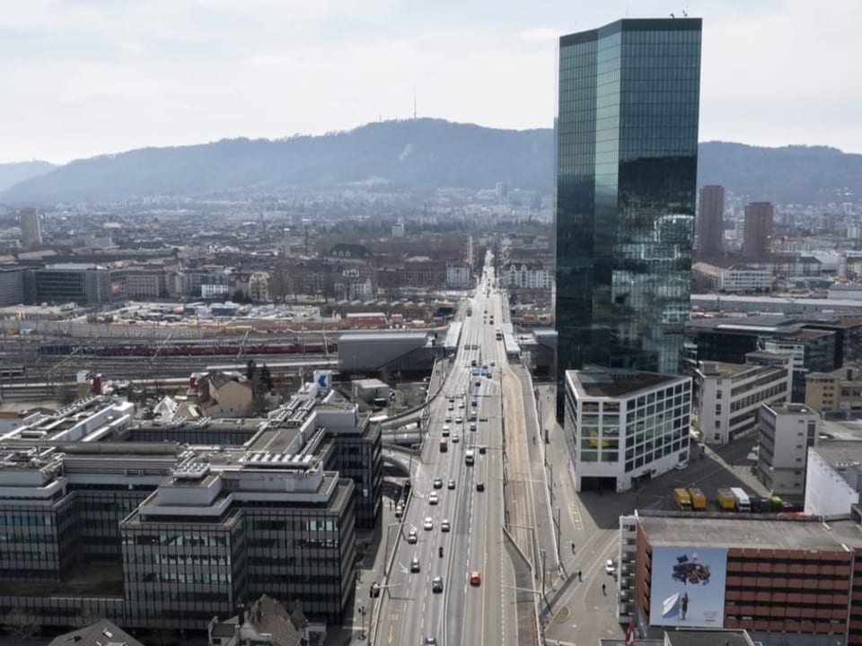 Der Prime Tower im Westen von Zürich.