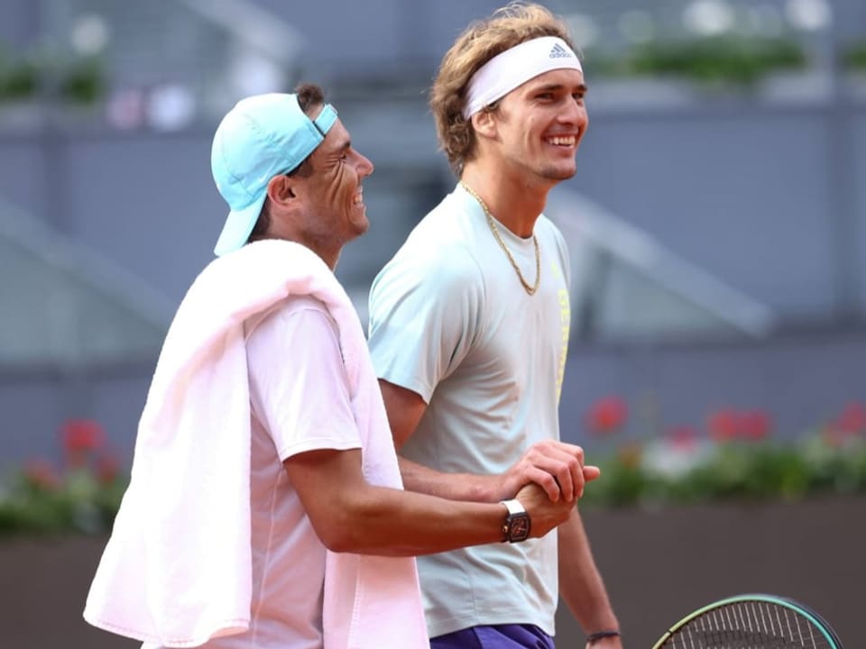 Hier noch in freundschaftlicher Atmosphäre Rafael Nadal und Alexander Zverev