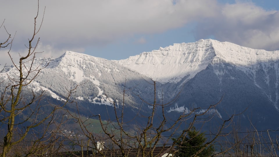 Am Ostersonntag lag auf den Bergen rund um Uznach Schnee.