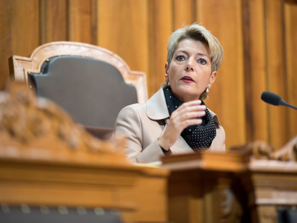 Karin Keller-Sutter im Parlament.