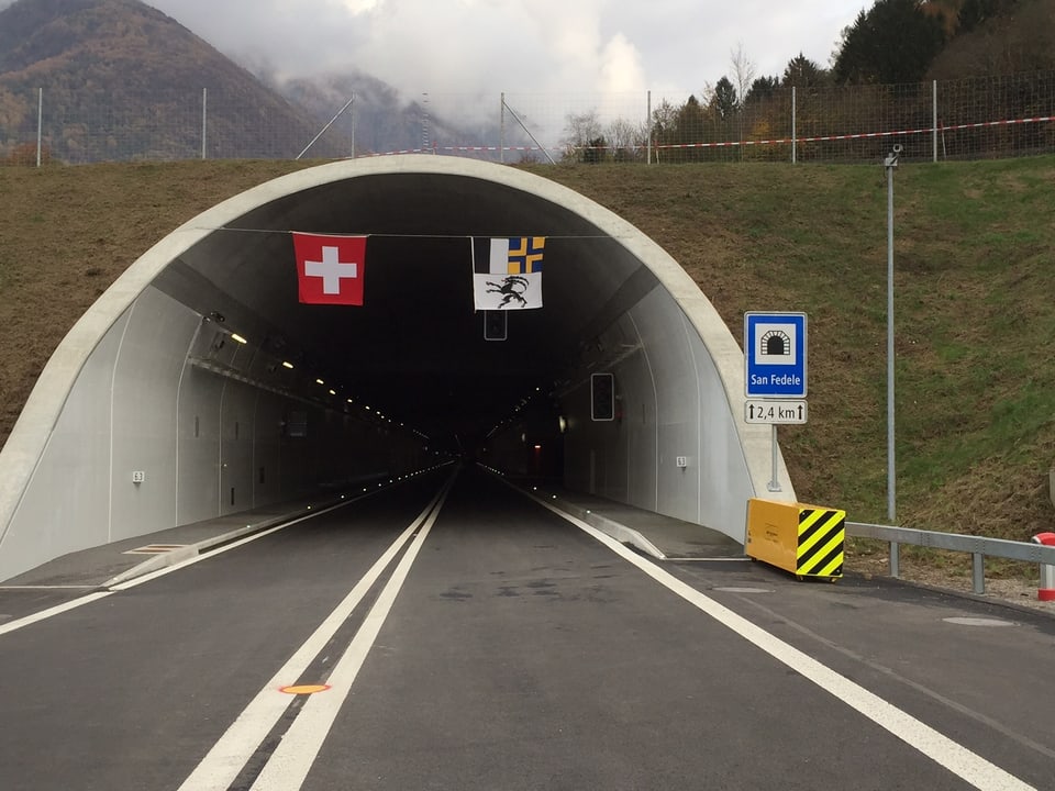  Autobahntunnel «San Fedele».