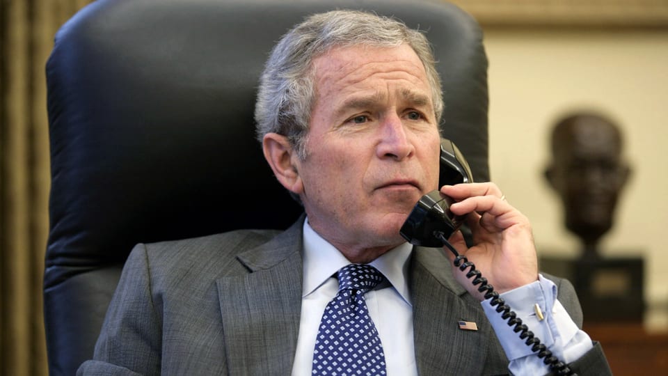 Bush am Telefon.