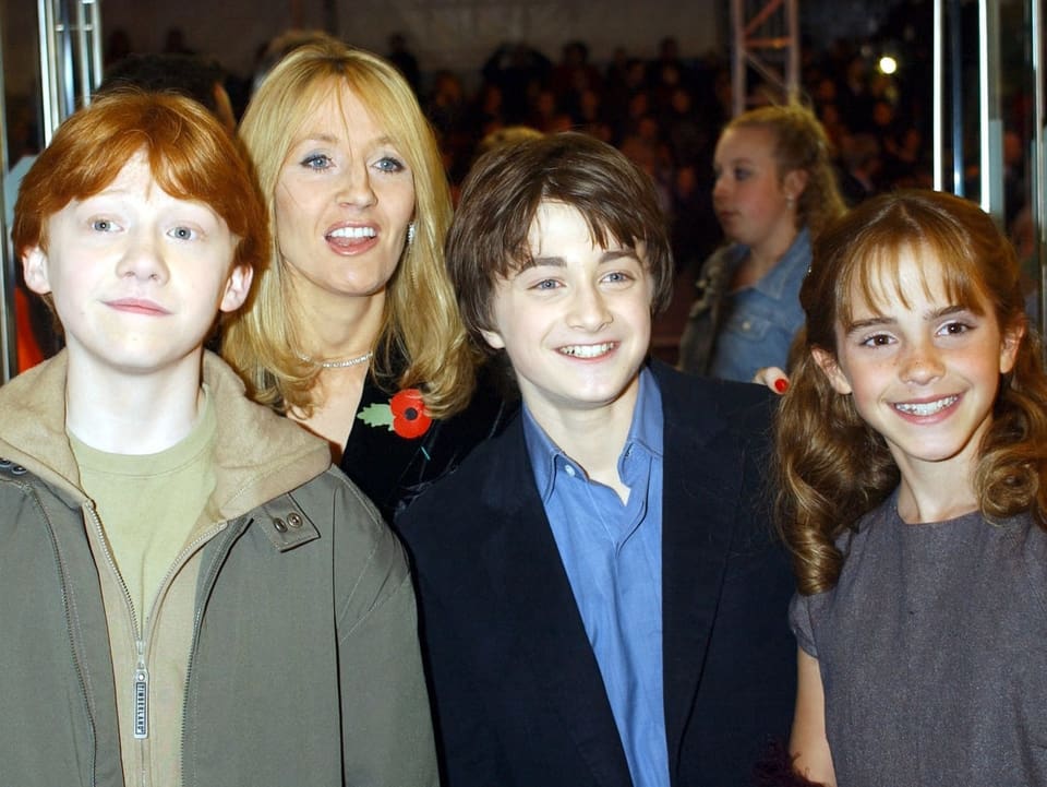 Rupert Grint, Daniel Radcliffe und Emma Watson 2001 an der Premiere des ersten Harry Potter Films.