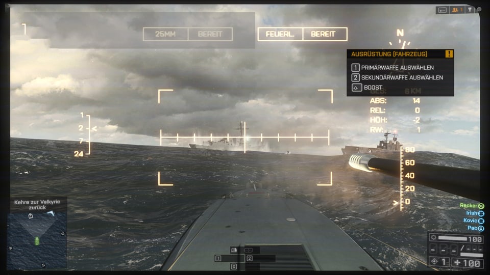 Im Cockpit eines Kampfbootes.