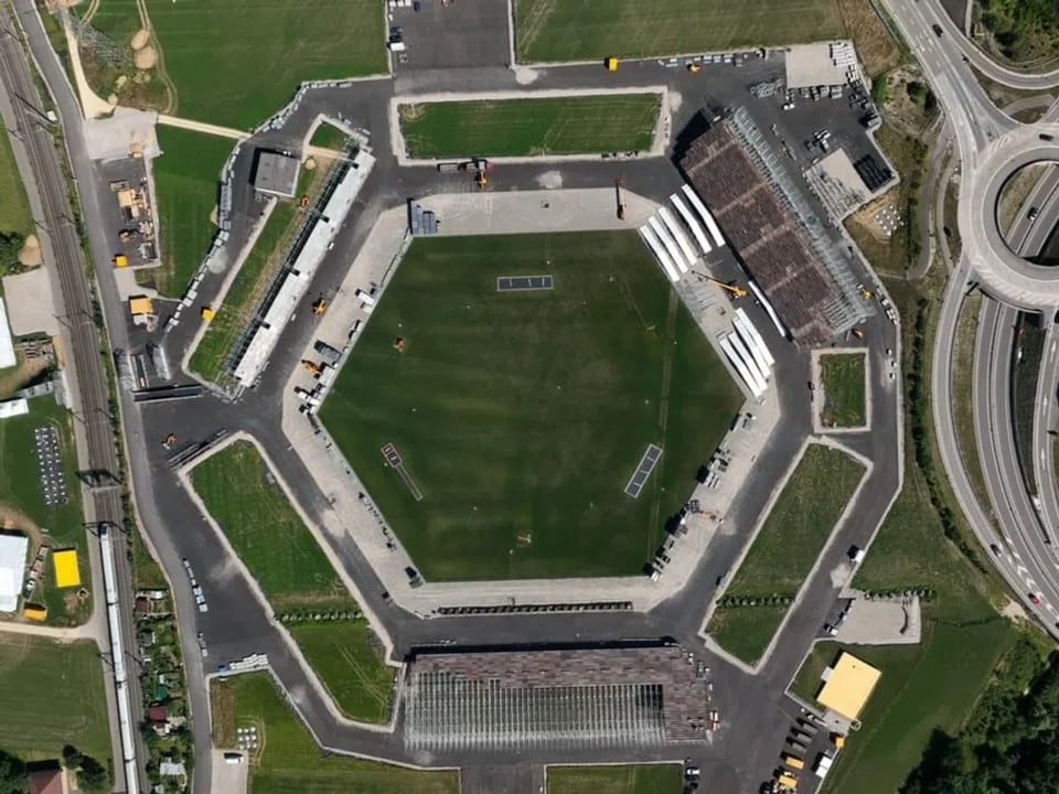 Drohnenaufnahme: Blick auf das ESAF-Stadion in Pratteln.