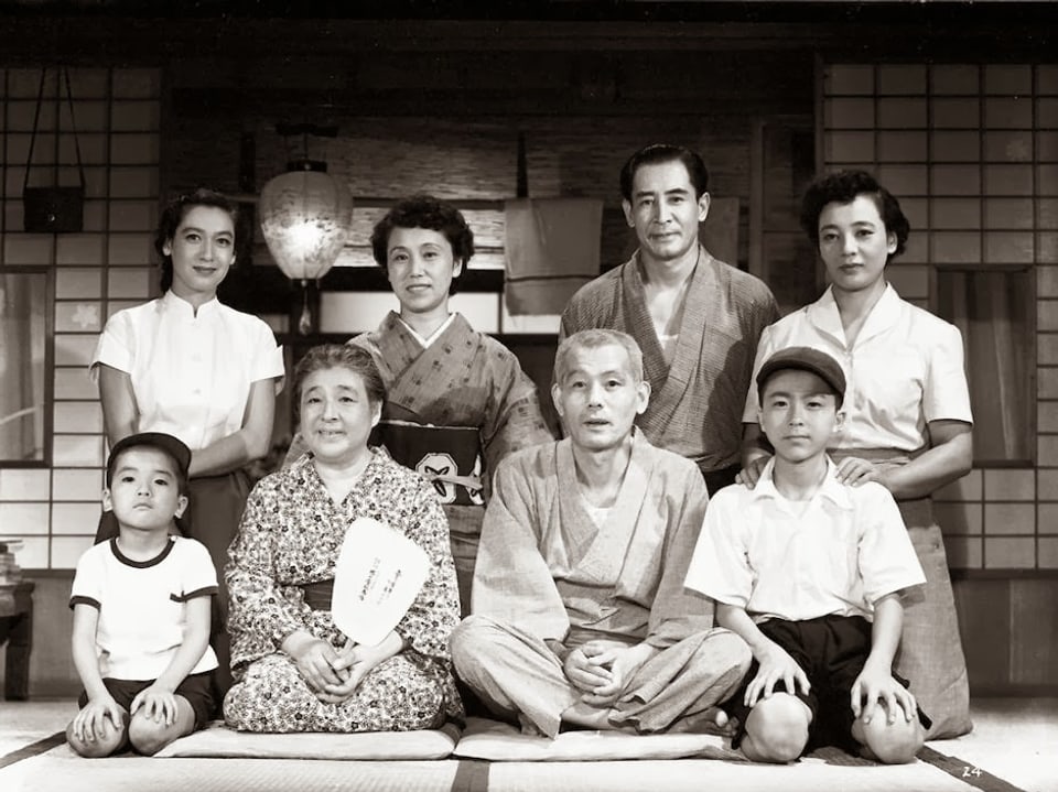 Gruppenbild von Familie Hirayama im Jahr 1953.