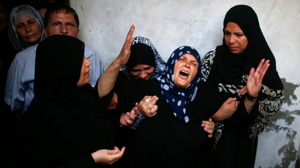 Trauernde palästinensische Frauen