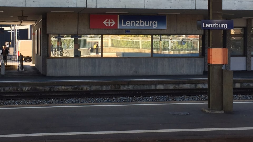 Bahnhofsperrons in Lenzburg.