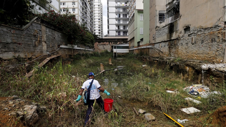 Giftsprüher gegen Moskito in Rio