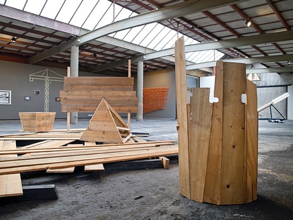 Holzinstallation in der Kunsthalle Arbon.