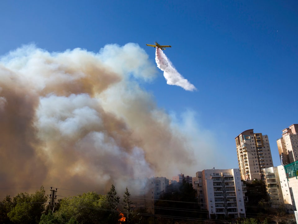 Löschfeuerzeug über Haifa
