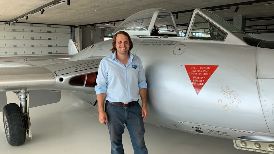 Bernhard Vonier, Geschäftsleiter des Flieger-und Flugzeugmuseums Altenrhein, kontiert die Kritik der Fluglärmgegner. Man wolle an den Flugshows festhalten zur Eröffnung, sagt er.
