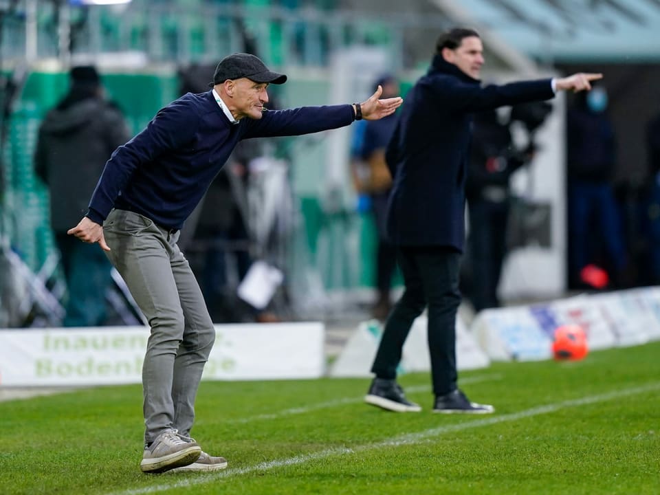 St. Gallen-Trainer Peter Zeidler und YB-Coach Gerardo Seoane.