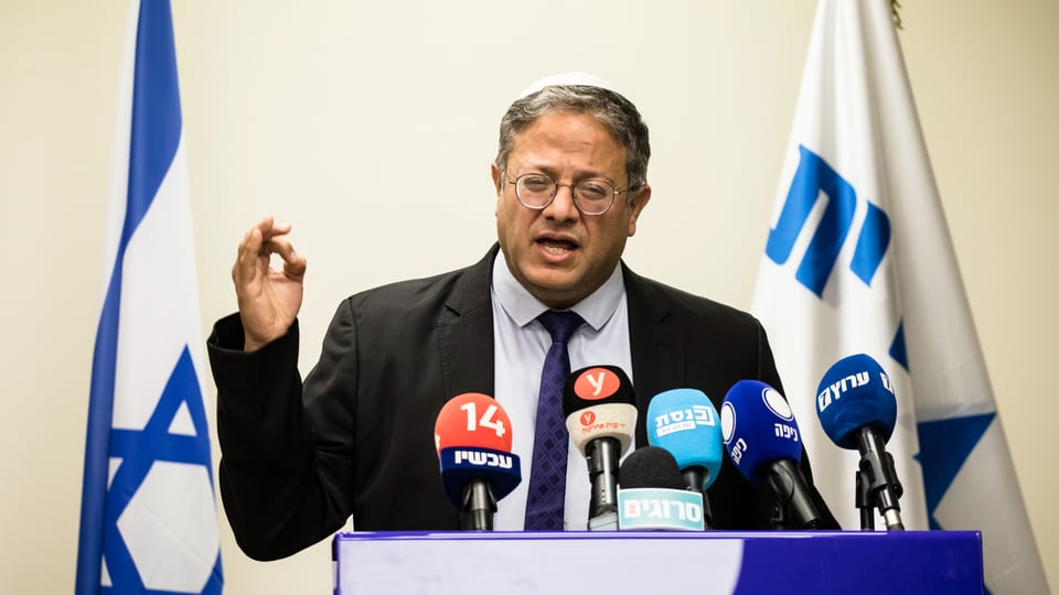 Ben Gvir an einer Medienkonferenz in Jerusalem (November 2022)