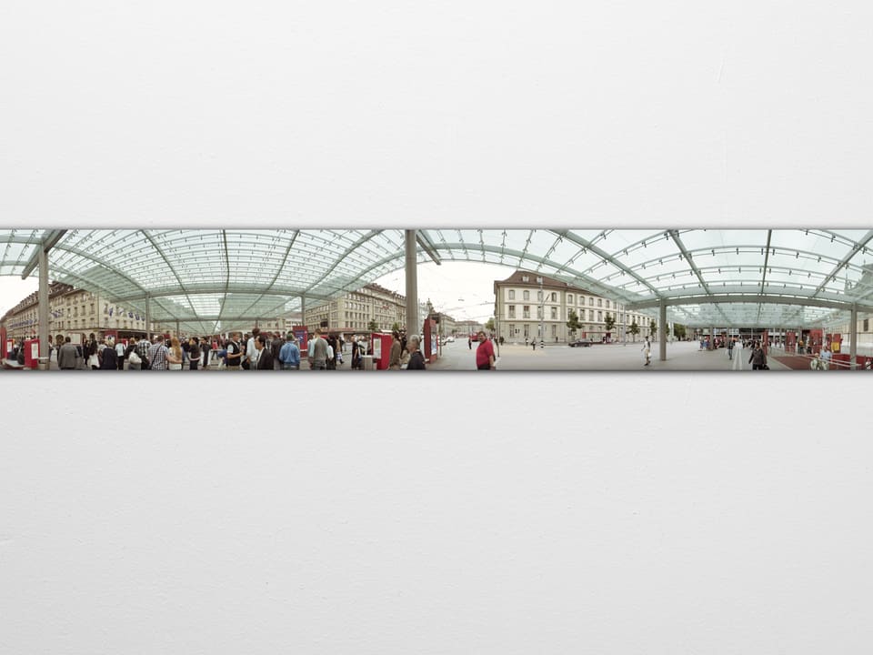 Der Berner Bahnhofsplatz in einer Panoramaufnahme.